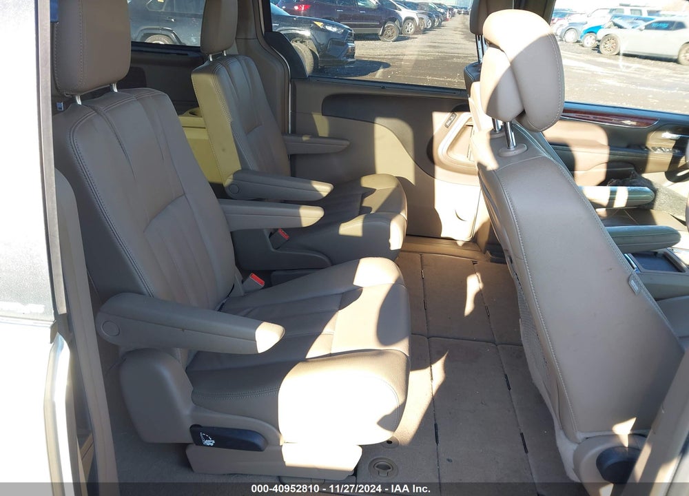 2014 CHRYSLER TOWN & COUNTRY TOURING VIN: 2C4RC1BG4ER232077