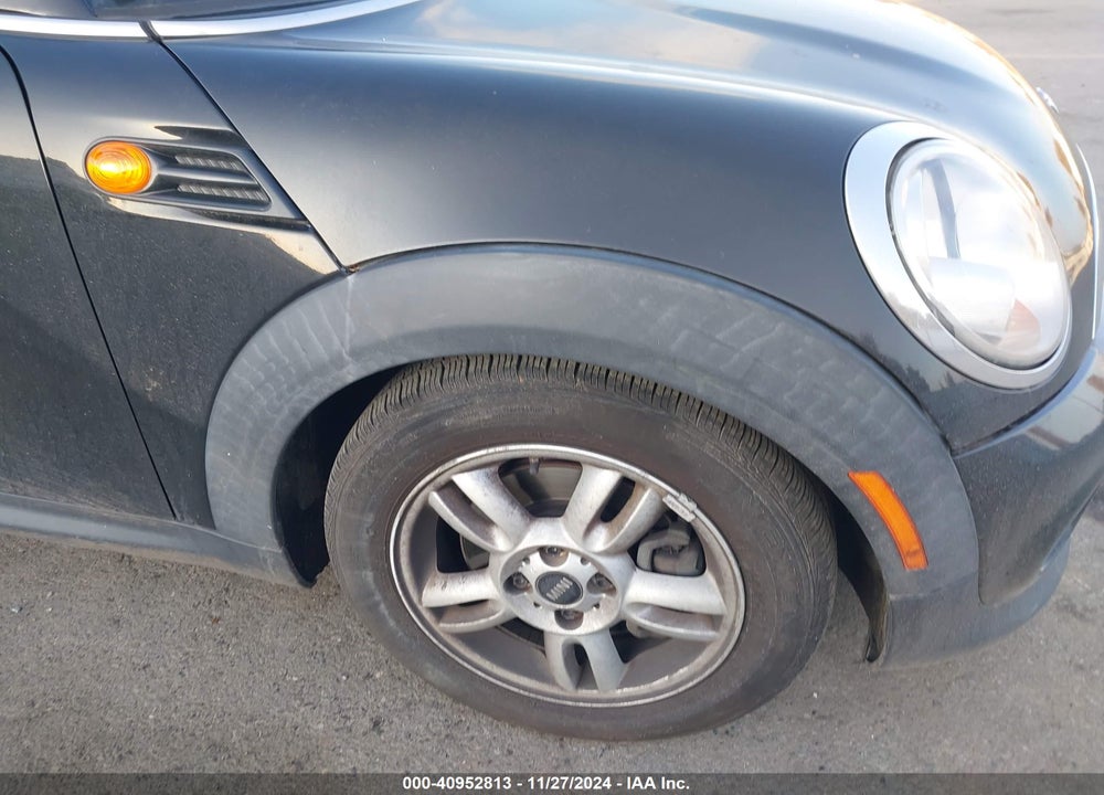 2013 MINI HARDTOP COOPER VIN: WMWSU3C56DT678596