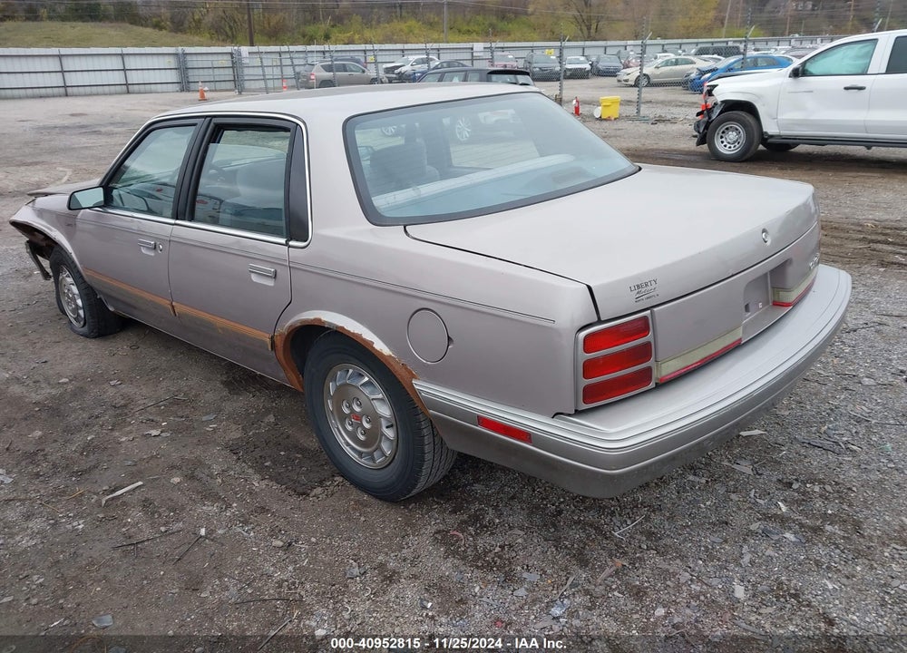 1996 OLDSMOBILE CIERA SL VIN: 1G3AJ55M8T6389174