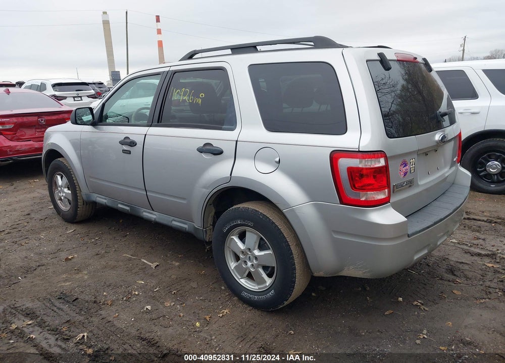 2009 FORD ESCAPE XLT VIN: 1FMCU93789KC86143
