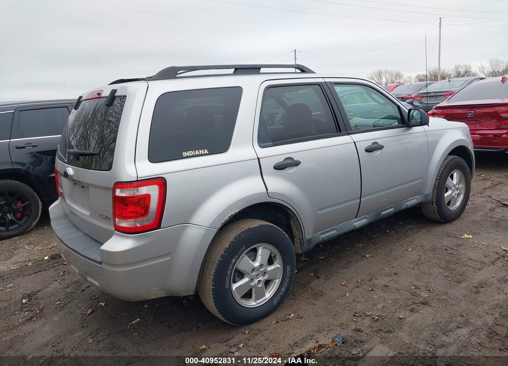 2009 FORD ESCAPE XLT VIN: 1FMCU93789KC86143