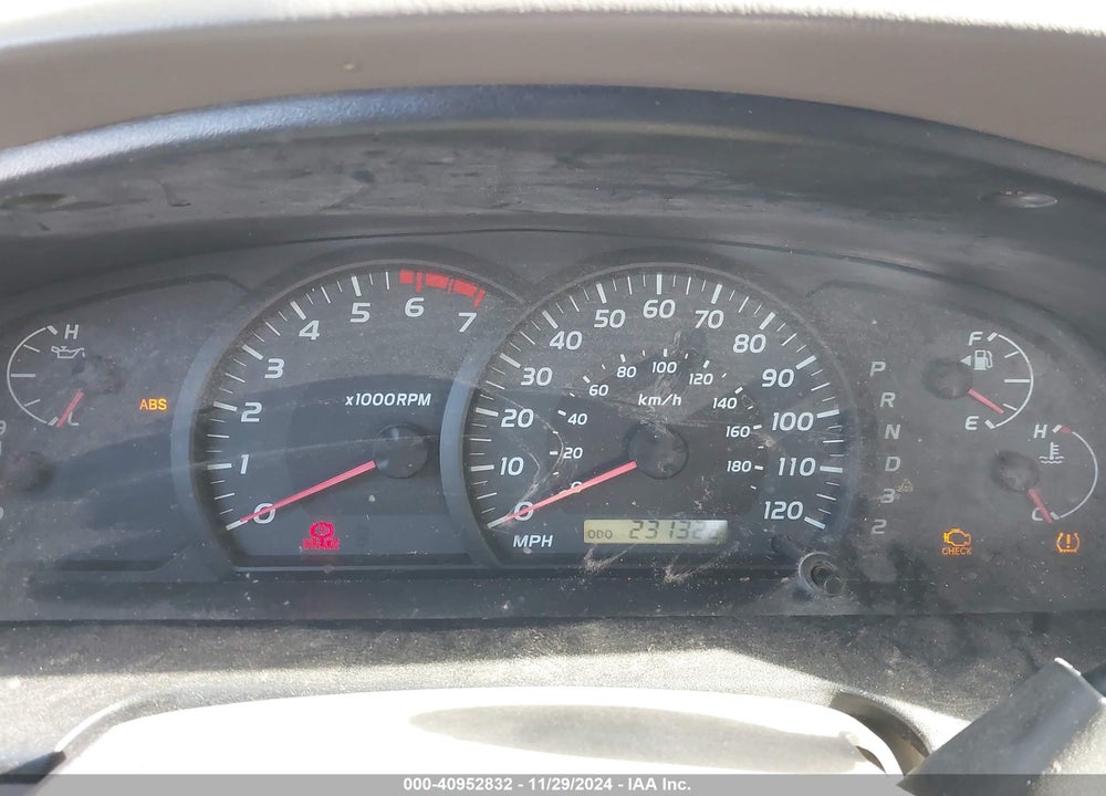 2005 TOYOTA TUNDRA SR5 V8 VIN: 5TBET34175S481346