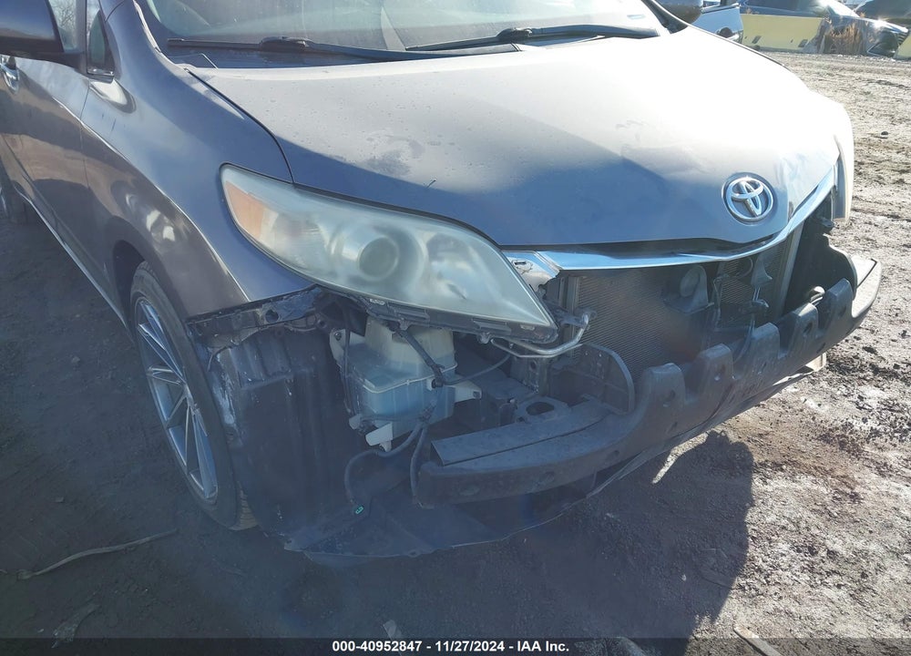 2011 TOYOTA SIENNA XLE LIMITED VIN: 5TDYK3DC7BS061557