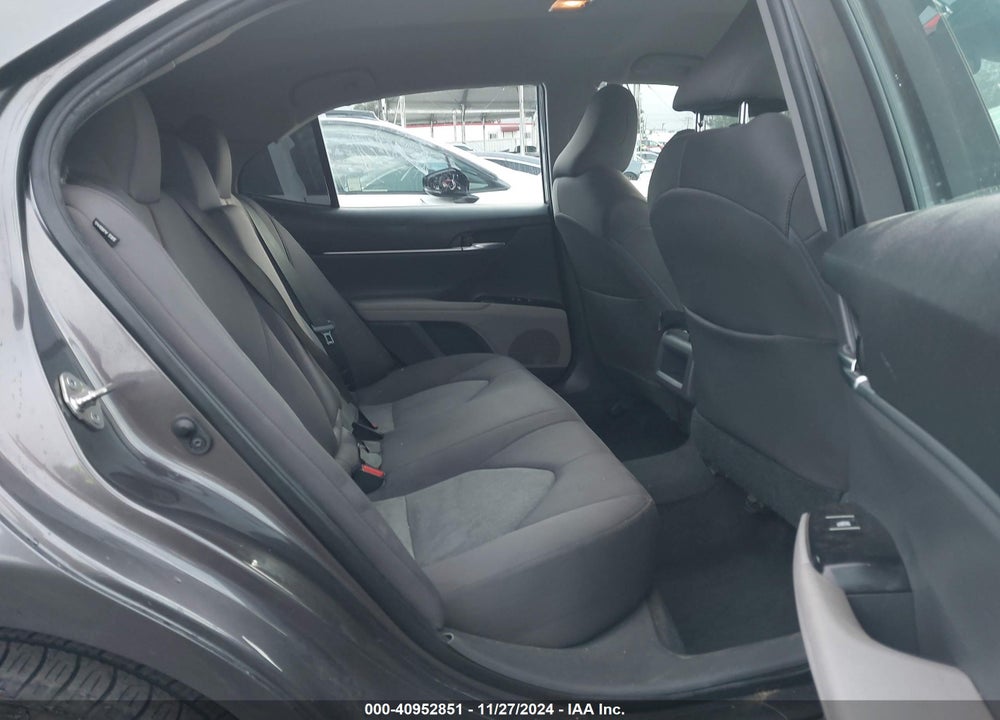2019 TOYOTA CAMRY LE VIN: 4T1B11HK2KU206820