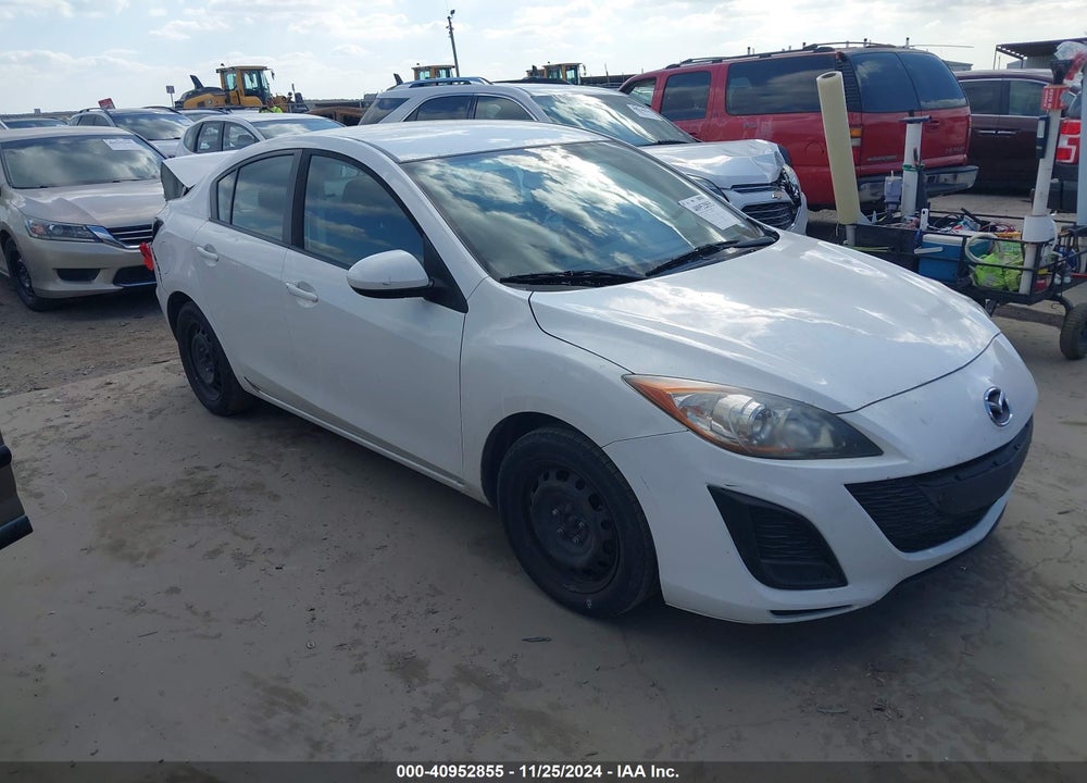 2011 MAZDA 3 I SPORT VIN: JM1BL1UF8B1373577
