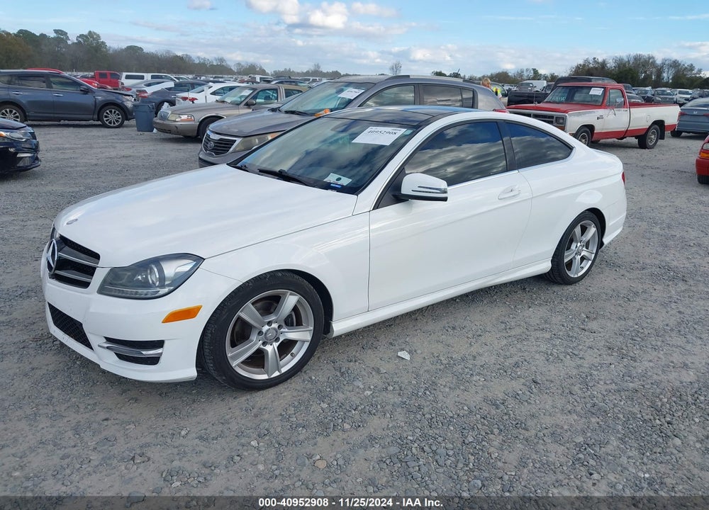 2015 MERCEDES-BENZ C 250 VIN: WDDGJ4HBXFG360200