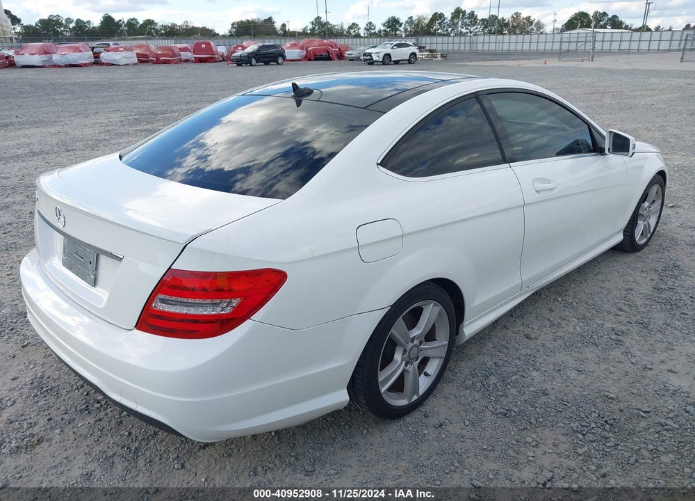 2015 MERCEDES-BENZ C 250 VIN: WDDGJ4HBXFG360200