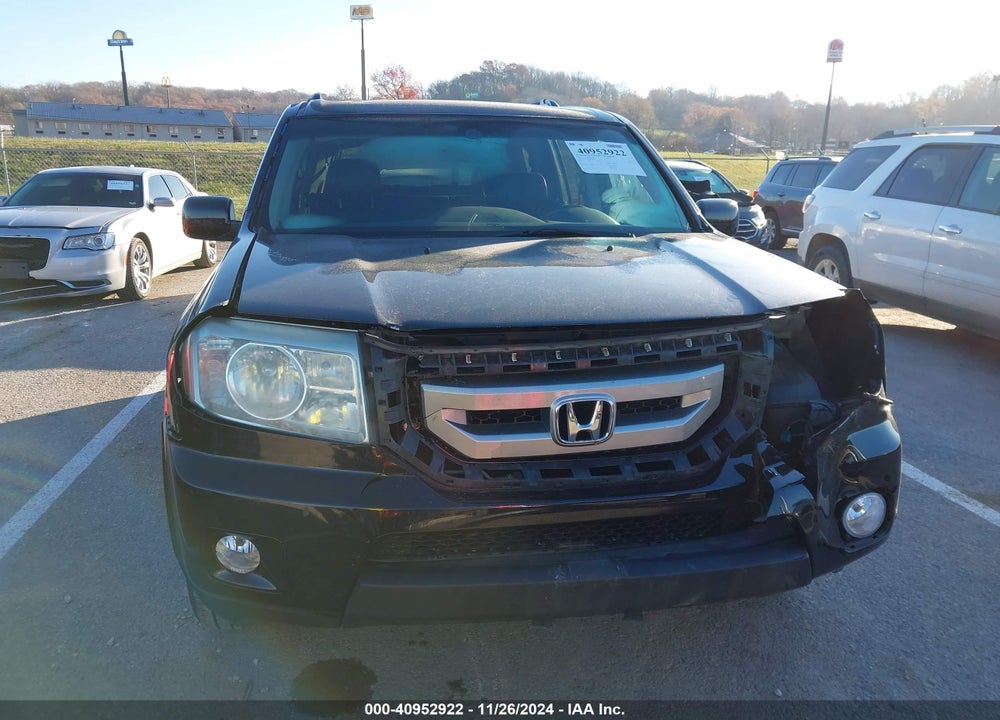 2011 HONDA PILOT TOURING VIN: 5FNYF4H91BB074401