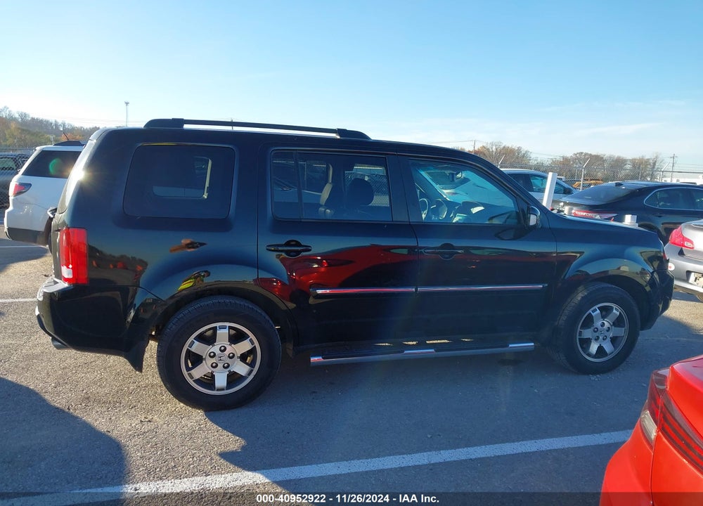 2011 HONDA PILOT TOURING VIN: 5FNYF4H91BB074401