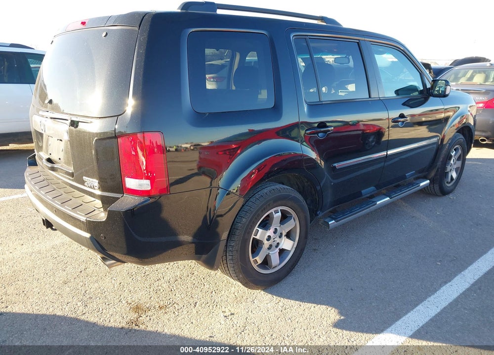 2011 HONDA PILOT TOURING VIN: 5FNYF4H91BB074401