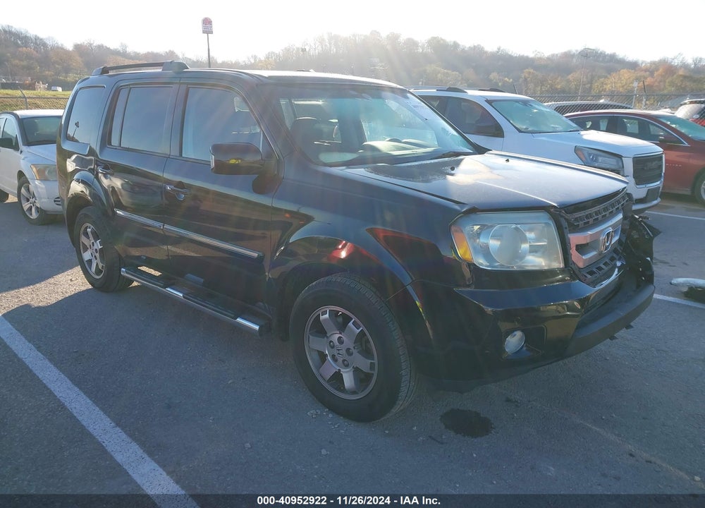 2011 HONDA PILOT TOURING VIN: 5FNYF4H91BB074401