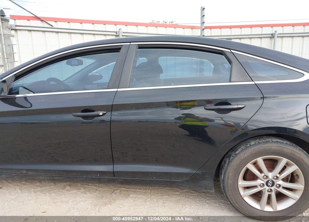 2016 HYUNDAI SONATA SE VIN: 5NPE24AF7GH366562