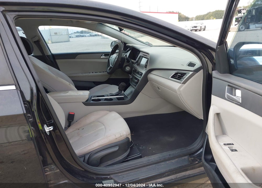 2016 HYUNDAI SONATA SE VIN: 5NPE24AF7GH366562