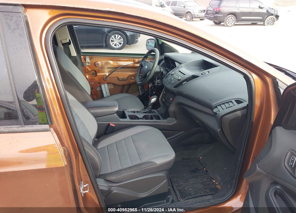 2017 FORD ESCAPE S VIN: 1FMCU0F76HUB61300