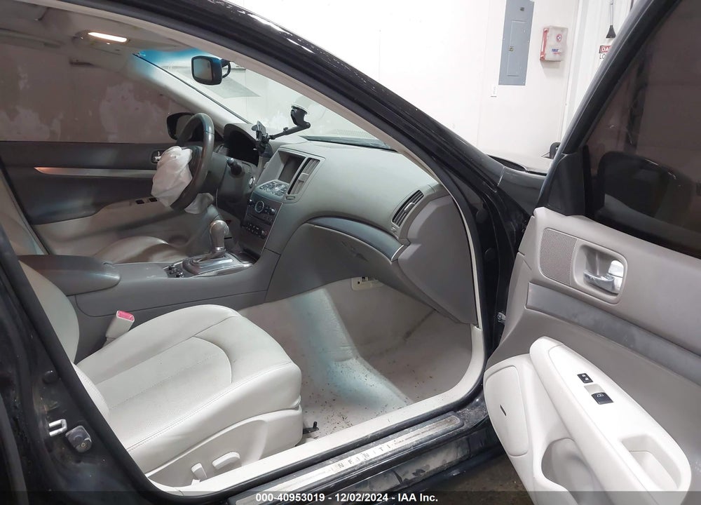 2010 INFINITI G37X VIN: JN1CV6AR5AM250782