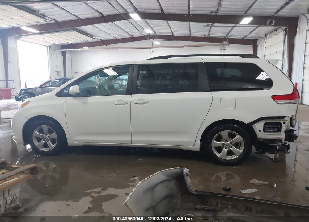 2011 TOYOTA SIENNA LE V6 VIN: 5TDKK3DC4BS114821