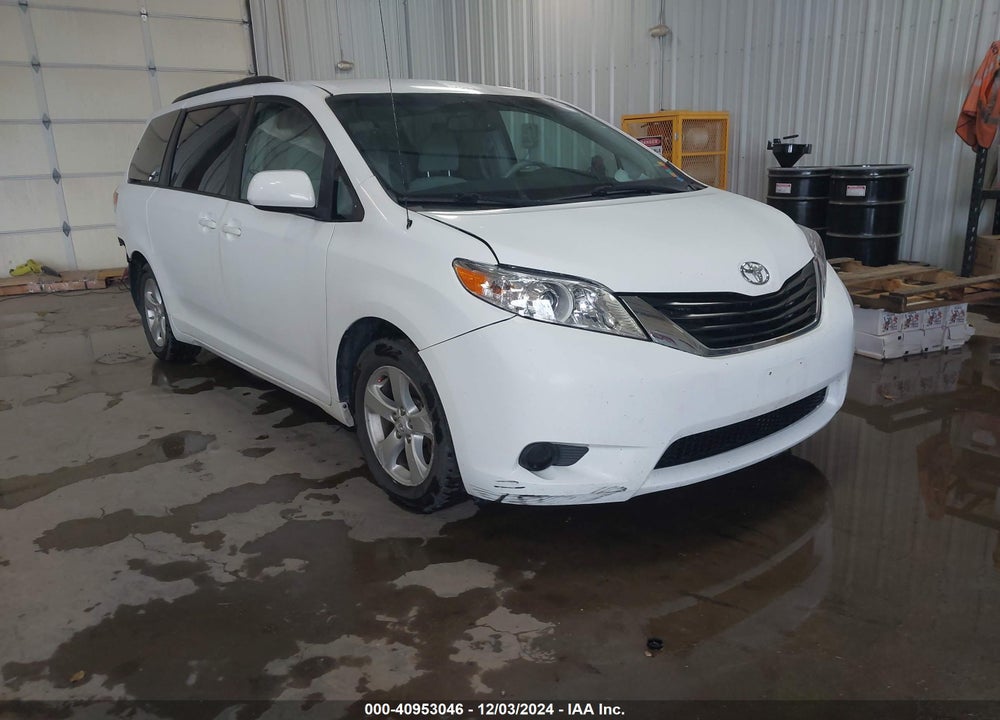 2011 TOYOTA SIENNA LE V6 VIN: 5TDKK3DC4BS114821
