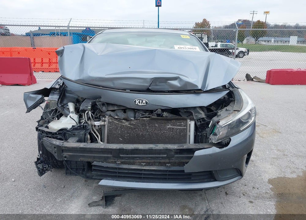 2017 KIA FORTE VIN: 3KPFL4A78HE099335