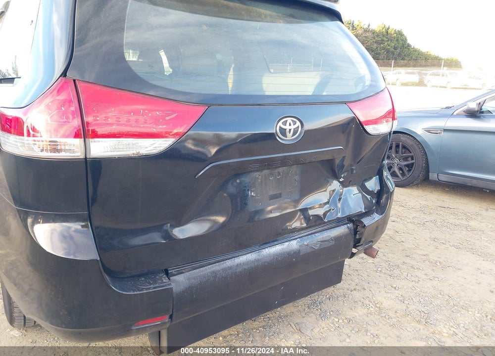 2014 TOYOTA SIENNA L V6 7 PASSENGER VIN: 5TDZK3DC5ES426357