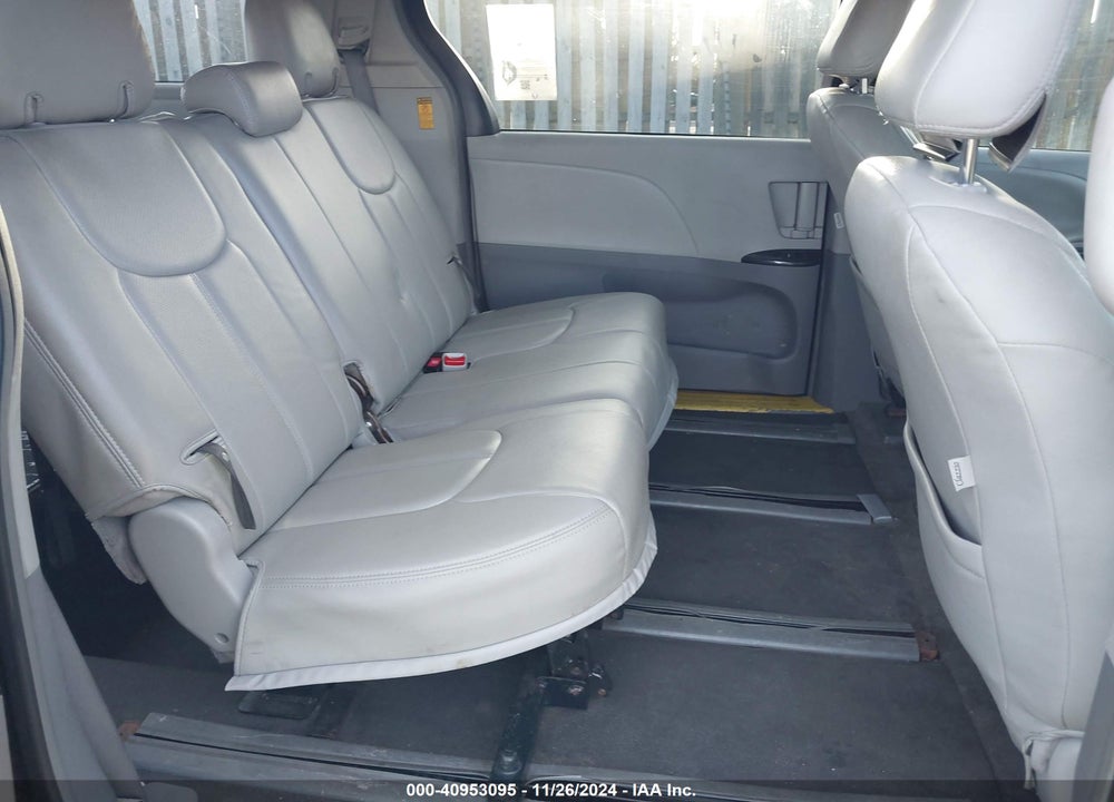 2014 TOYOTA SIENNA L V6 7 PASSENGER VIN: 5TDZK3DC5ES426357