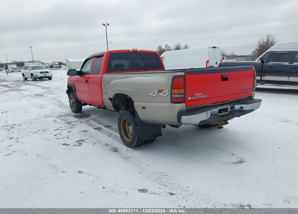 2003 CHEVROLET SILVERADO 3500 LS VIN: 1GCJK39113E184061