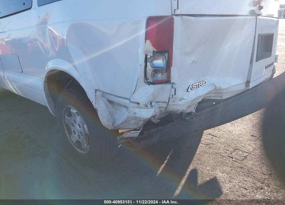 2004 CHEVROLET ASTRO VIN: 1GNDM19X04B104386