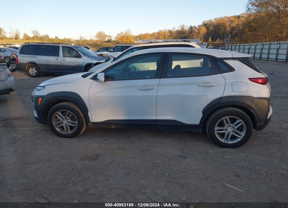 2021 HYUNDAI KONA SE VIN: KM8K1CAAXMU639074