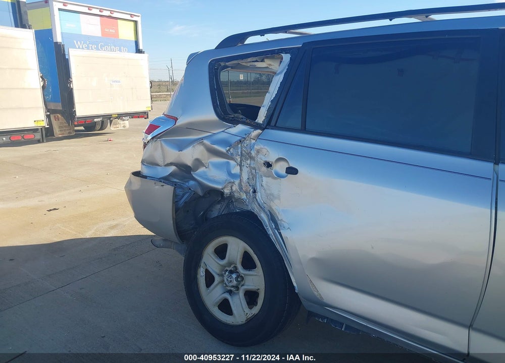 2011 TOYOTA RAV4 VIN: 2T3ZF4DV2BW091595