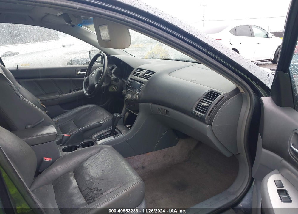 2004 HONDA ACCORD 2.4 EX VIN: JHMCM56824C037484