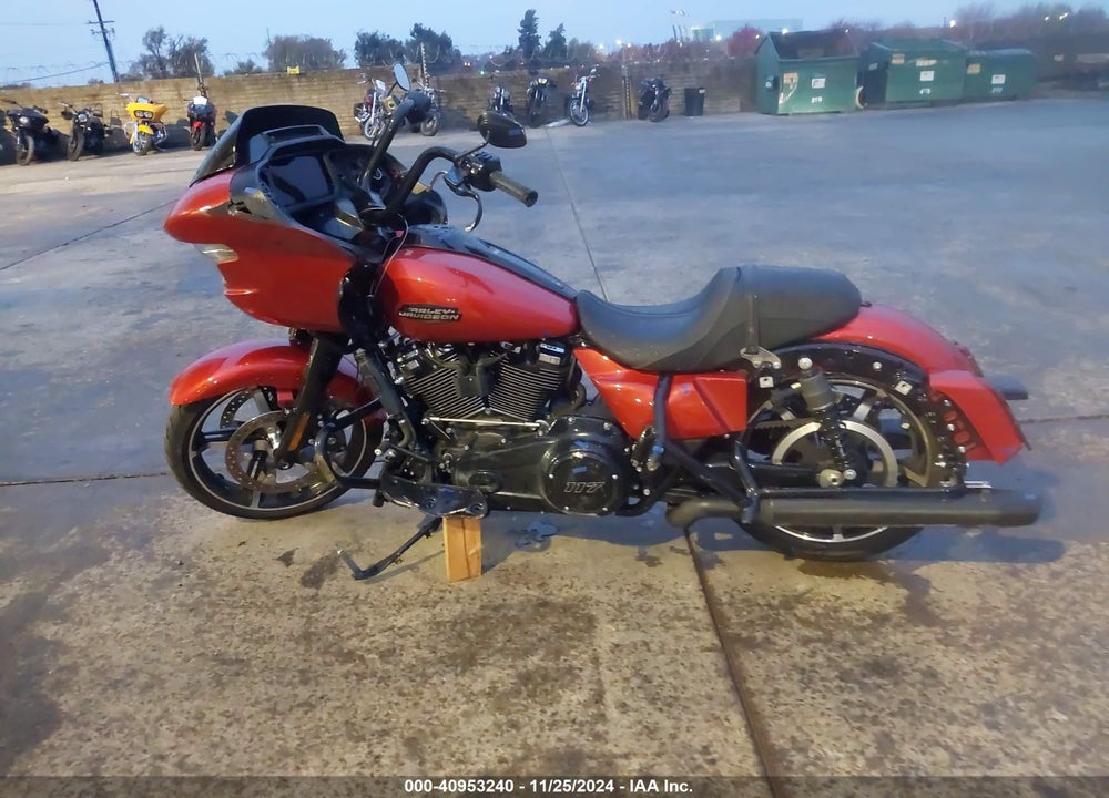 2024 HARLEY-DAVIDSON FLTRX VIN: 1HD1KH725RB650818