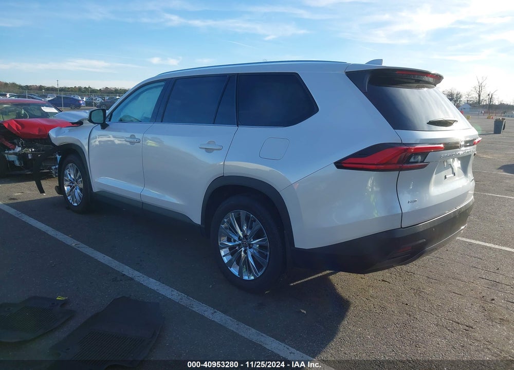 2024 TOYOTA GRAND HIGHLANDER PLATINUM VIN: 5TDAAAB56RS042800