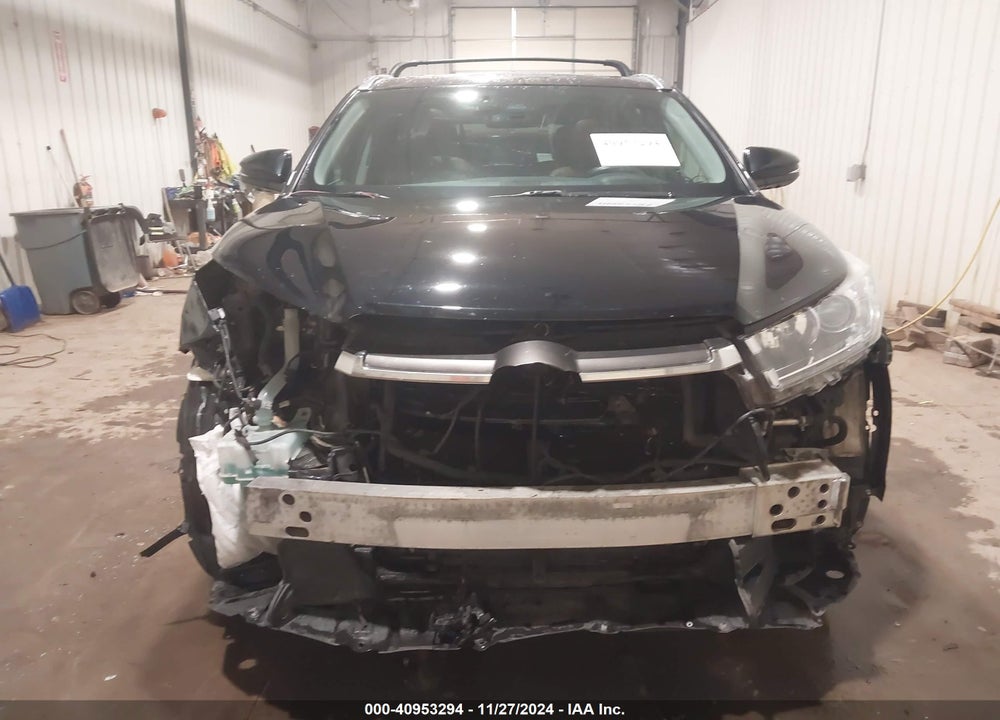 2017 TOYOTA HIGHLANDER HYBRID LIMITED PLATINUM VIN: 5TDDGRFH8HS031312