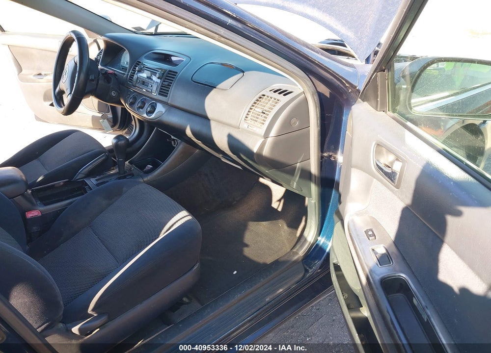 2004 TOYOTA CAMRY SE VIN: 4T1BE32K94U287004