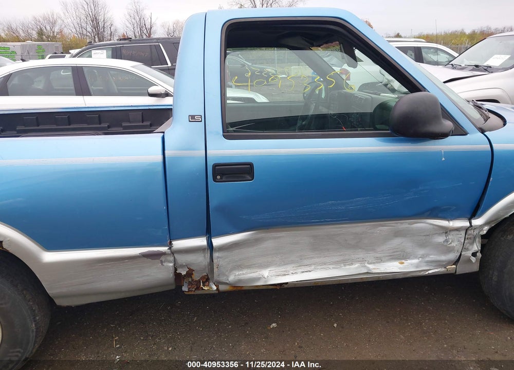 1996 CHEVROLET S TRUCK S10 VIN: 1GCCS1440T8175221