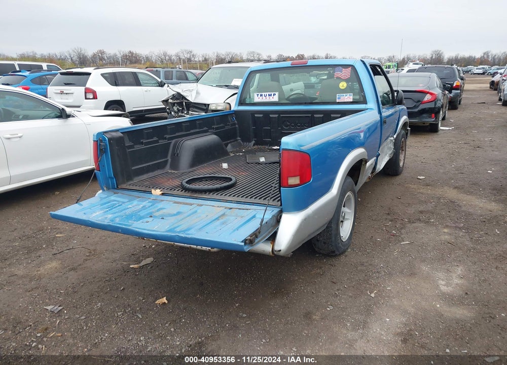 1996 CHEVROLET S TRUCK S10 VIN: 1GCCS1440T8175221
