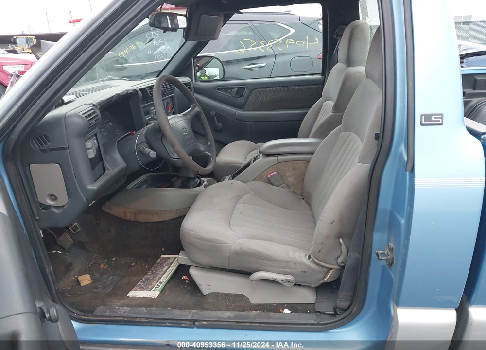 1996 CHEVROLET S TRUCK S10 VIN: 1GCCS1440T8175221