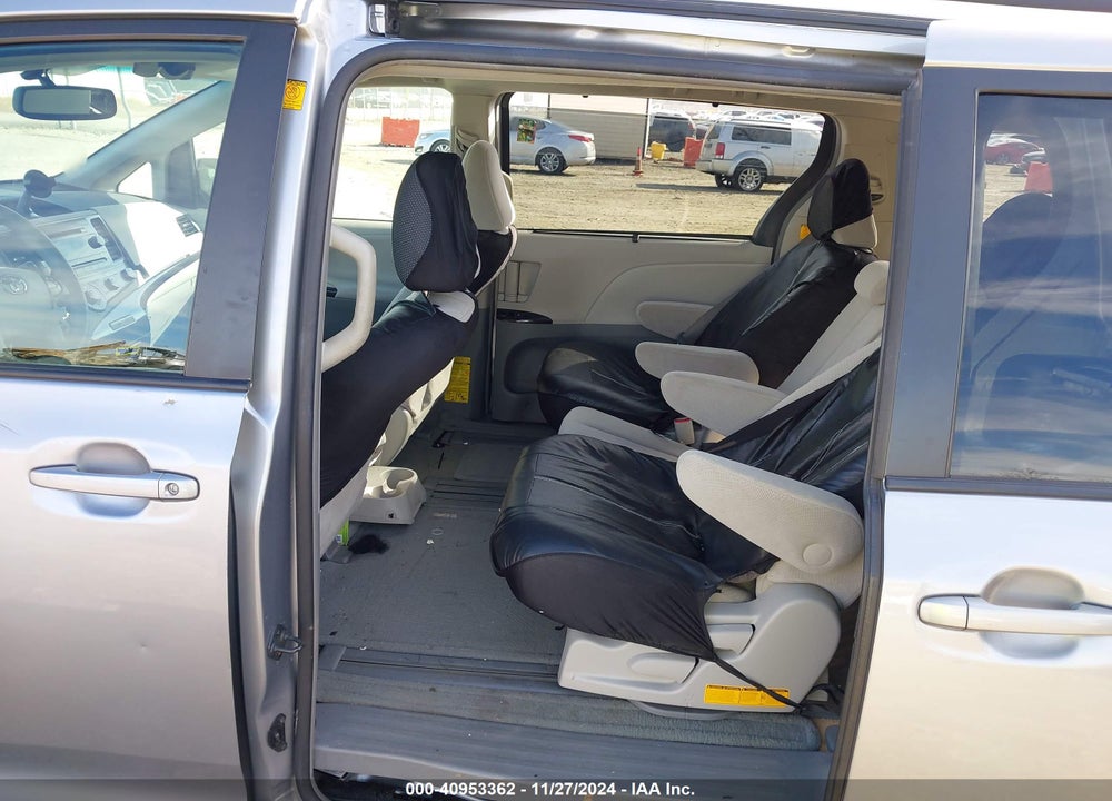 2011 TOYOTA SIENNA LE V6 VIN: 5TDKK3DC4BS154767