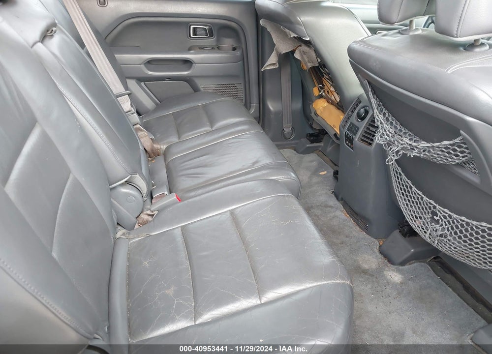 2006 HONDA PILOT EX-L VIN: 5FNYF28686B006872