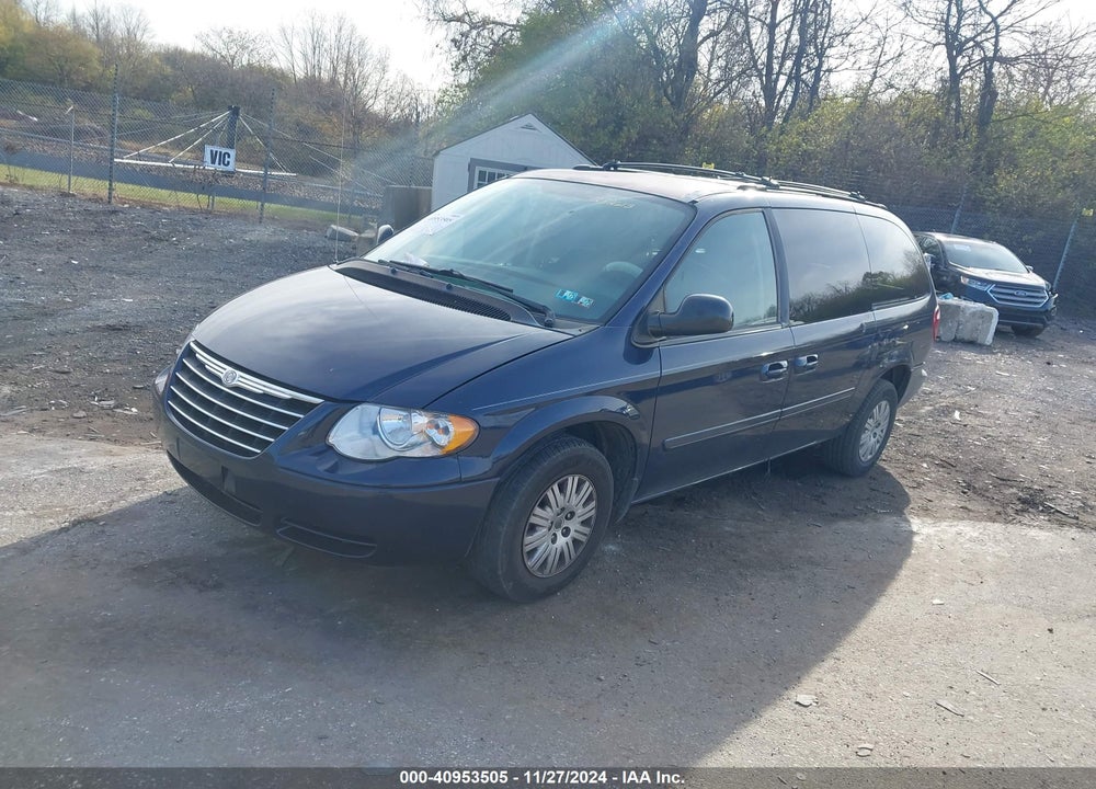 2005 CHRYSLER TOWN & COUNTRY LX VIN: 2C4GP44R85R232613