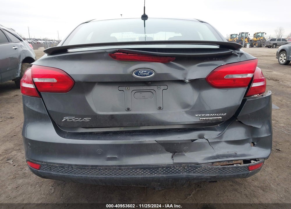 2015 FORD FOCUS TITANIUM VIN: 1FADP3J2XFL229961