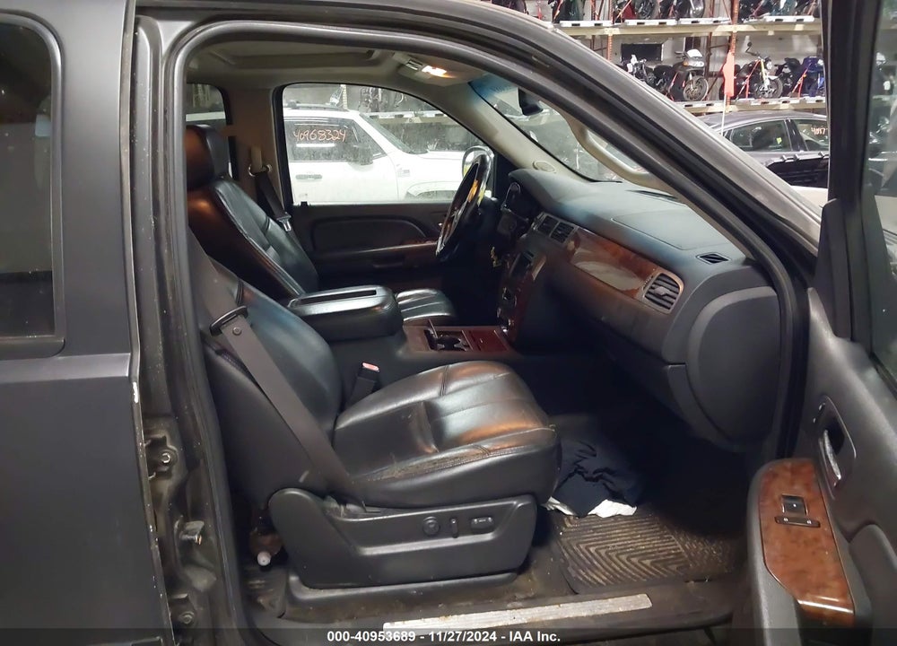 2008 CHEVROLET TAHOE LTZ VIN: 1GNFK13088R172801