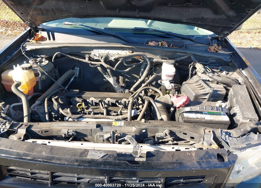 2010 FORD ESCAPE XLS VIN: 1FMCU0C73AKD12180