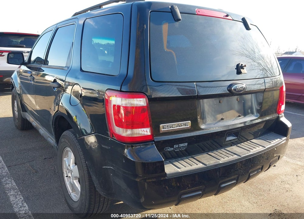 2010 FORD ESCAPE XLS VIN: 1FMCU0C73AKD12180