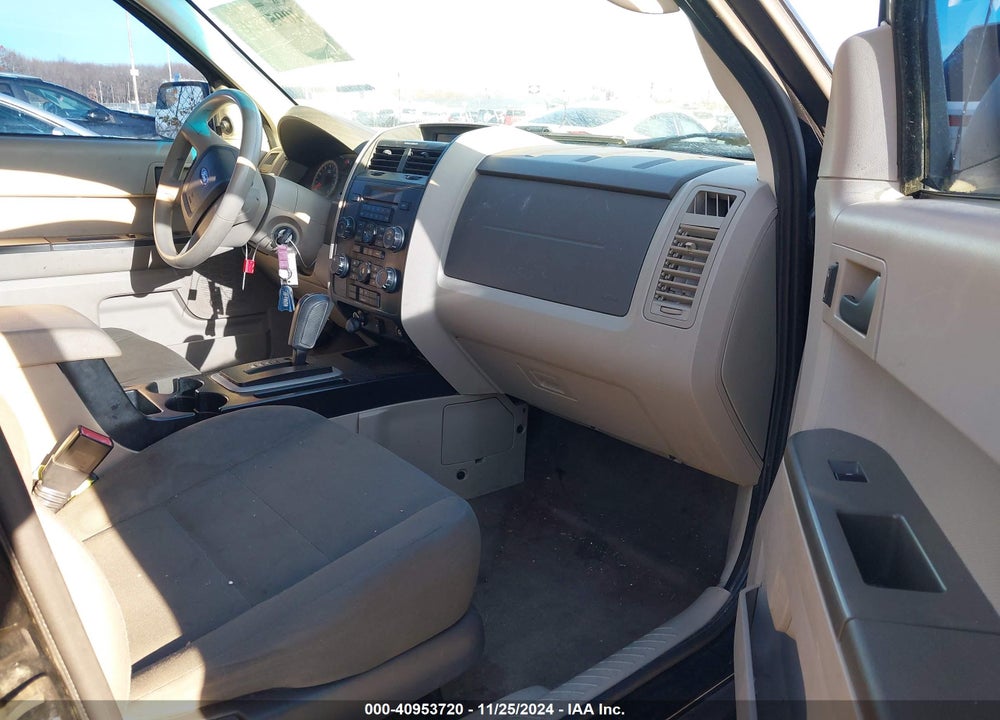 2010 FORD ESCAPE XLS VIN: 1FMCU0C73AKD12180