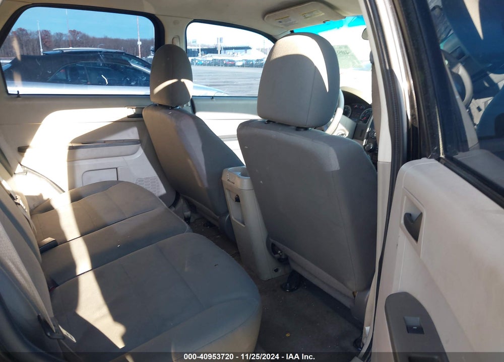 2010 FORD ESCAPE XLS VIN: 1FMCU0C73AKD12180