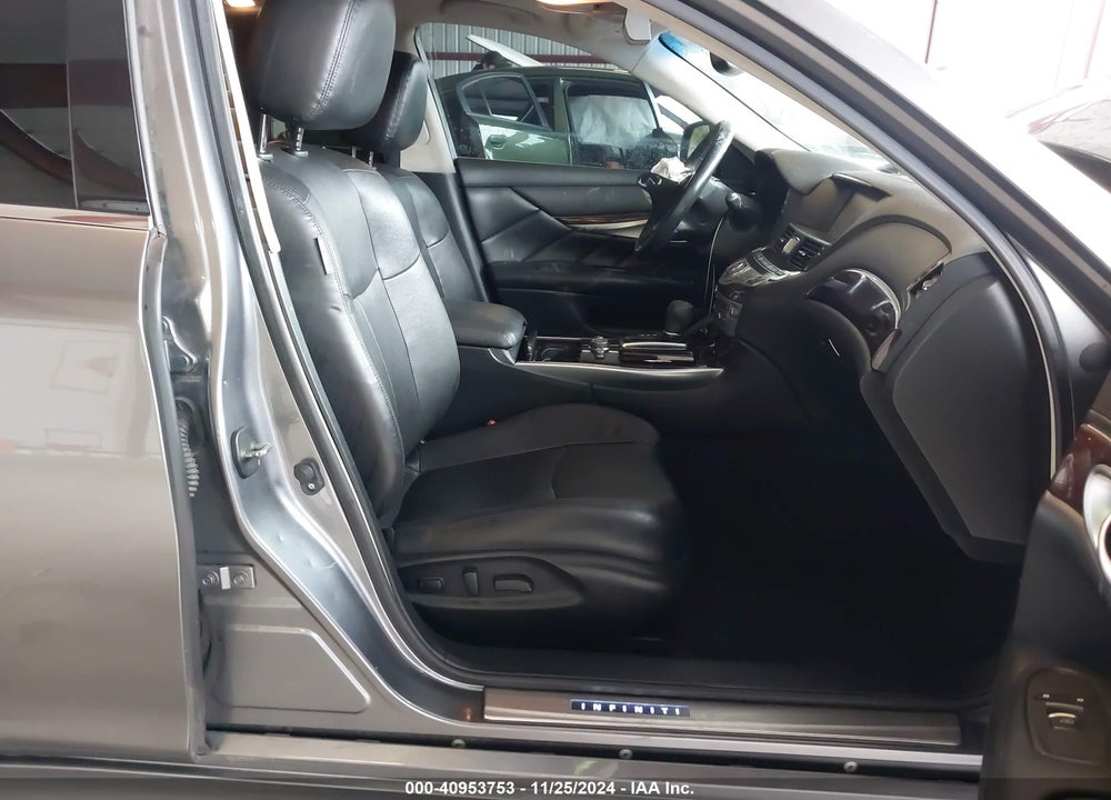 2015 INFINITI Q70 3.7 VIN: JN1BY1AP7FM541571