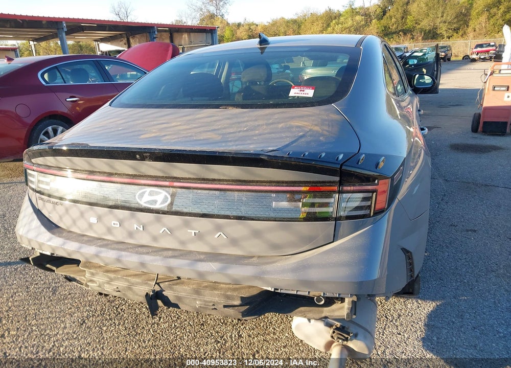 2024 HYUNDAI SONATA VIN: KMHL64JAXRA375570