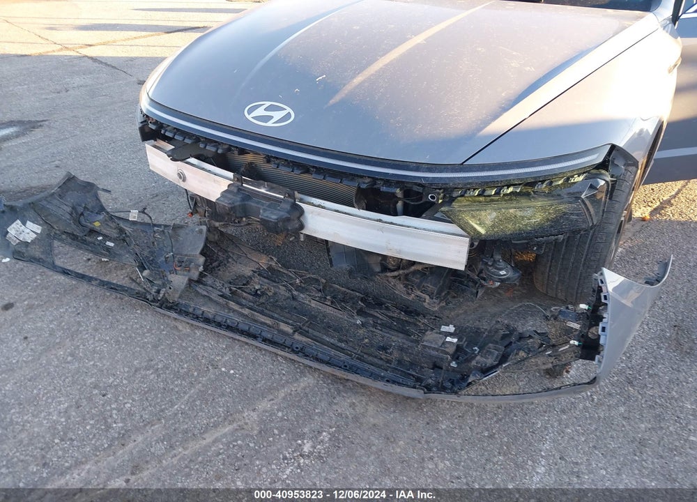2024 HYUNDAI SONATA VIN: KMHL64JAXRA375570