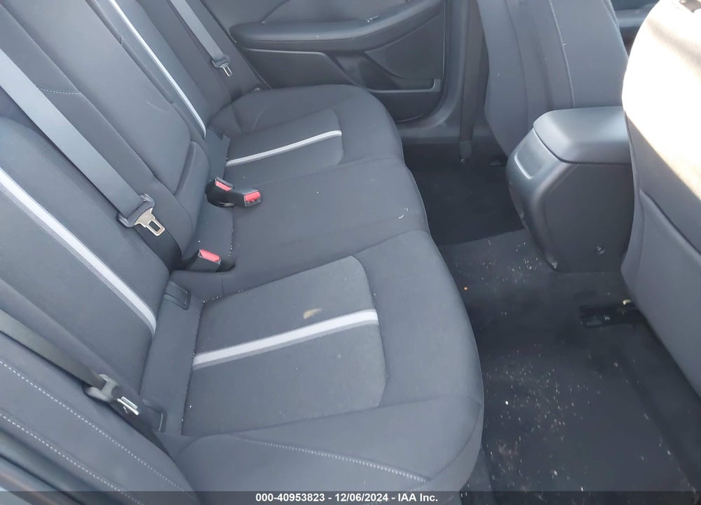2024 HYUNDAI SONATA VIN: KMHL64JAXRA375570