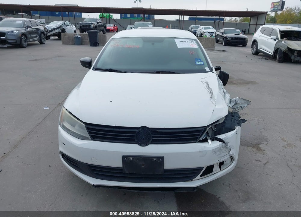 2011 VOLKSWAGEN JETTA 2.0L S VIN: 3VW2K7AJ4BM388902